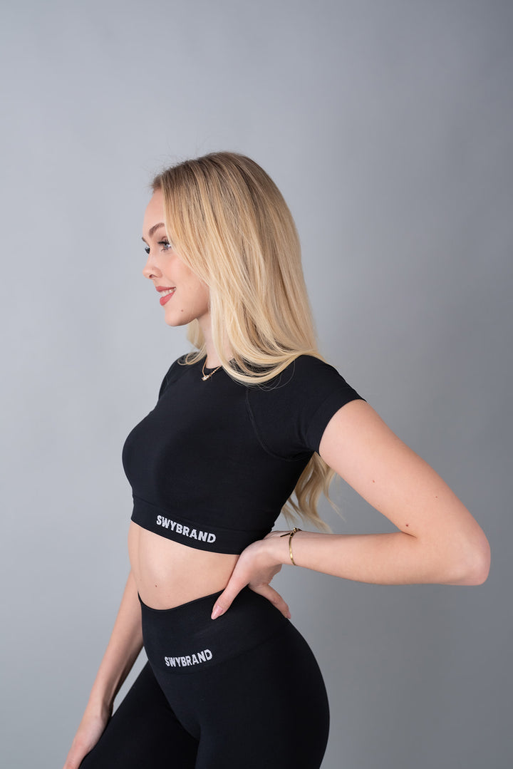 Elevate crop top maniche corte